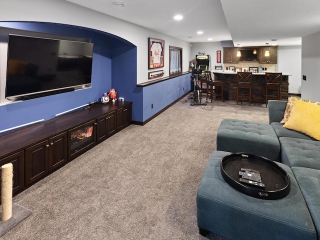 2052 Wilhelm Ct, Shakopee, MN 55379 - living room featuring carpet floors, bar area, recessed lighting, and baseboards