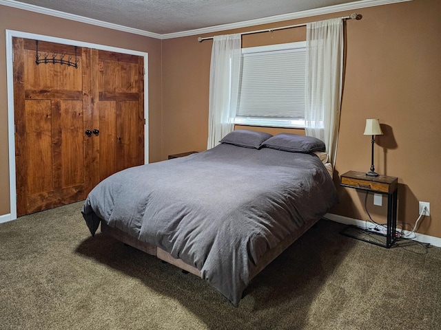 bedroom featuring baseboards, ornamental molding, and carpet