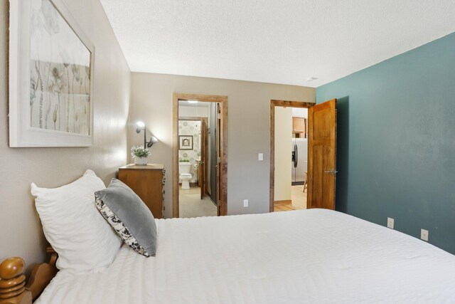 3850 Plymouth Blvd Unit 318, Plymouth, MN 55446 - bedroom with ensuite bathroom