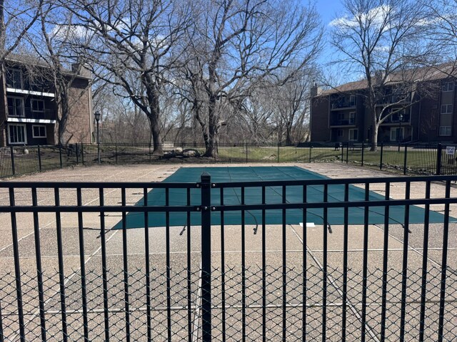 3850 Plymouth Blvd Unit 318, Plymouth, MN 55446 - community pool with a patio and fence