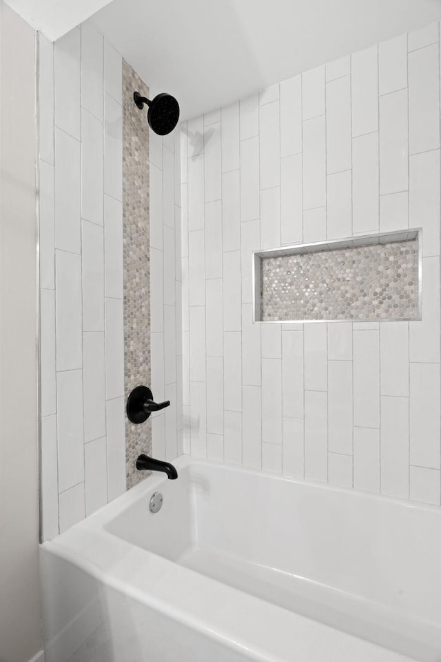 full bath with shower / tub combination