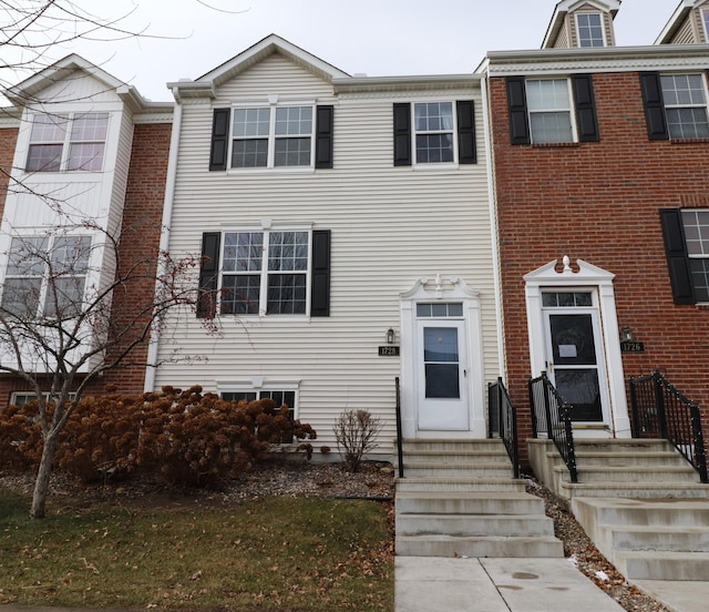 1728 Riverside Dr, Shakopee, MN 55379 - townhome / multi-family property with entry steps