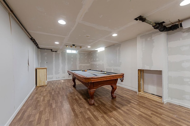 game room featuring billiards, wood finished floors, baseboards, and recessed lighting
