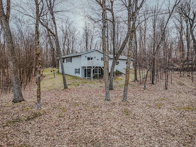 view of front of property featuring a deck