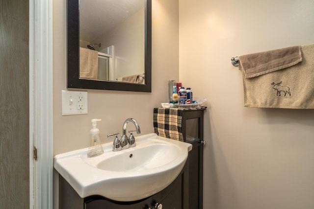 1001 Alexander St, Crookston, MN 56716 - bathroom with vanity