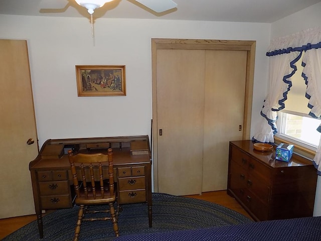 office with a ceiling fan