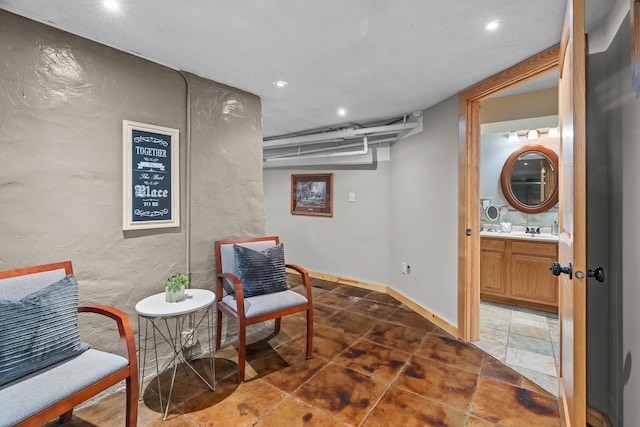 904 Lincoln Ave, Saint Paul, MN 55105 - sitting room featuring recessed lighting
