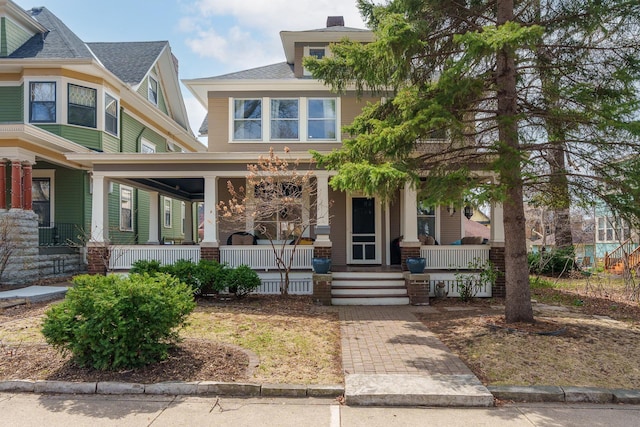 904 Lincoln Ave, Saint Paul, MN 55105 - american foursquare style home featuring covered porch