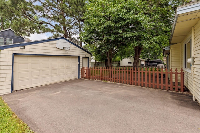 4024 Quentin Ave, Saint Louis Park, MN 55416 - view of detached garage