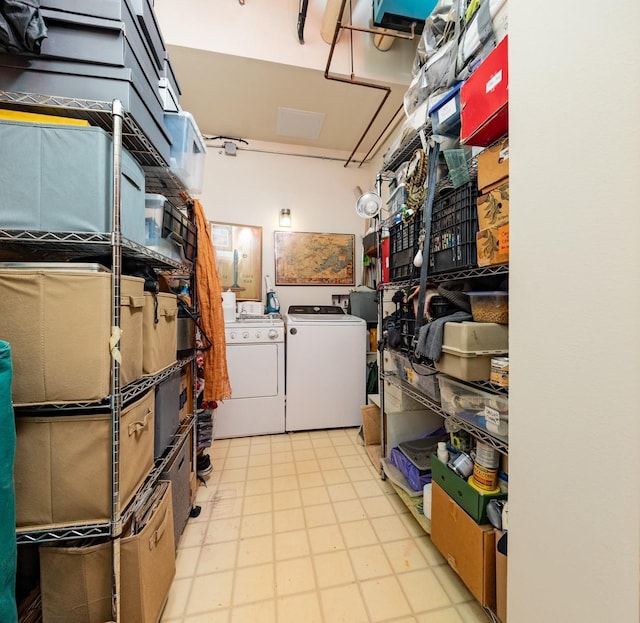 702 1st St Unit 521, Minneapolis, MN 55401 - storage area featuring washer and clothes dryer