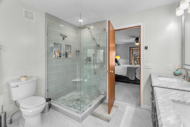 full bath featuring visible vents, baseboards, a textured ceiling, a sink, and ensuite bath