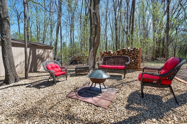 view of yard featuring a patio