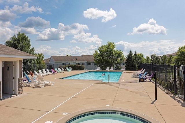 2919 Hilltop Dr, Chaska, MN 55318 - community pool with a patio and fence