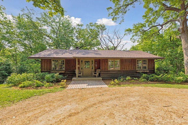 1433 Oldridge Ave N, West Lakeland Twp, MN 55082 - view of front facade featuring covered porch