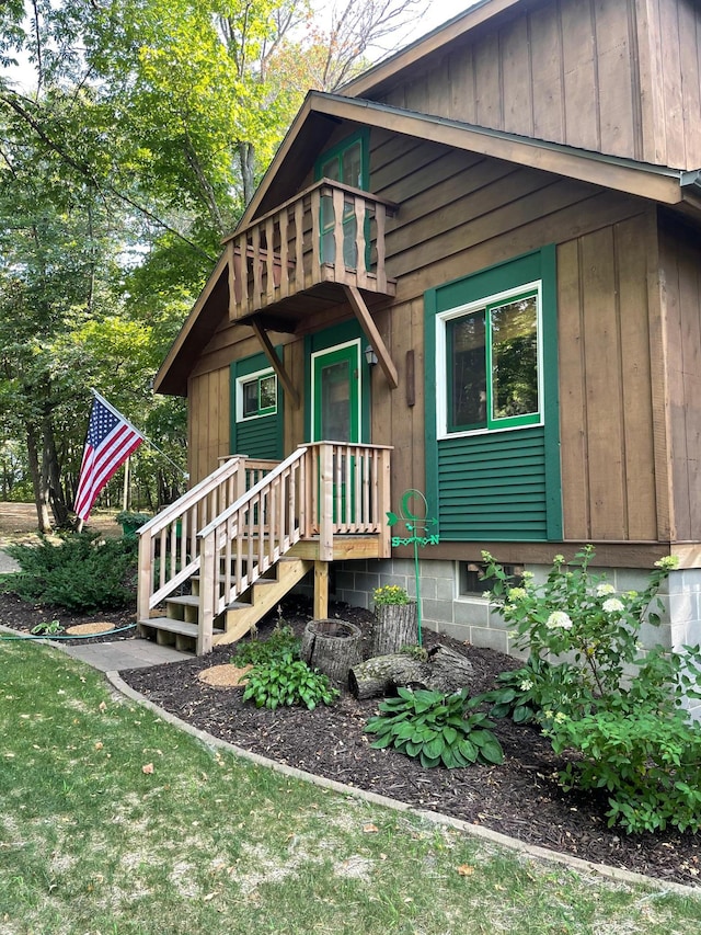 39315 Little Mo Rd, Clitherall Twp, MN 56524 - view of front of house with a balcony
