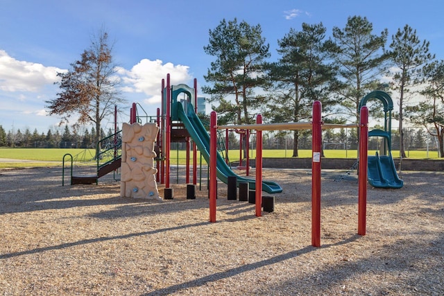 2499 Lockwood Dr Unit 61, Mendota Heights, MN 55120 - view of community play area