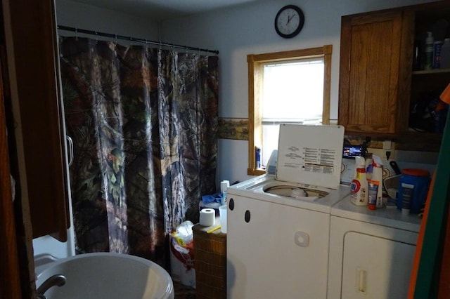 338 40th St, Clear Lake, WI 54005 - washroom featuring washer and dryer and laundry area