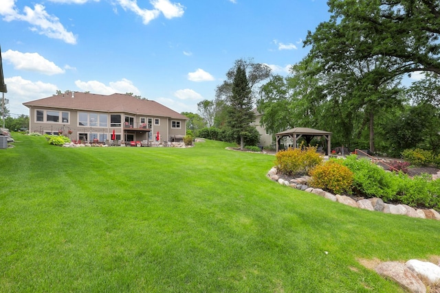 3420 Fairview Ave N, Arden Hills, MN 55112 - view of grassy yard featuring a gazebo