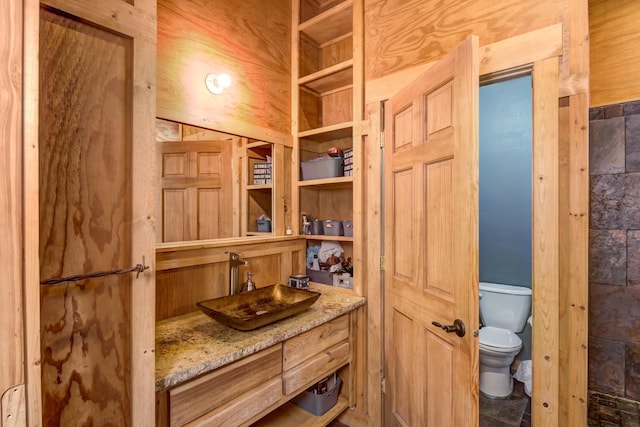 546 315th St, Cady Twp, WI 54749 - bathroom featuring vanity and built in features