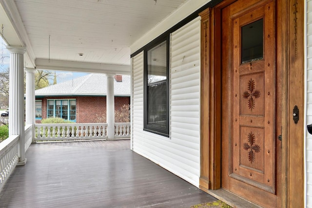 265 Broadway St, Winona, MN 55987 - view of wooden porch