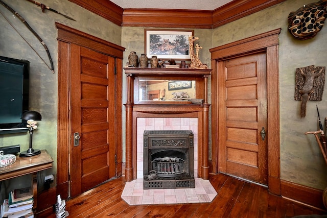 265 Broadway St, Winona, MN 55987 - detailed view of wood finished floors and crown molding