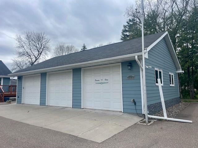 view of detached garage
