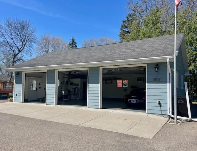 view of detached garage