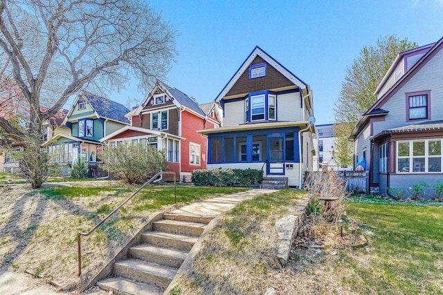 1976 Iglehart Ave, Saint Paul, MN 55104 - victorian house with a sunroom