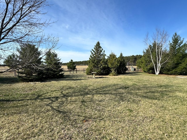 606 Tenth St W, Park Rapids, MN 56470 - view of grassy yard