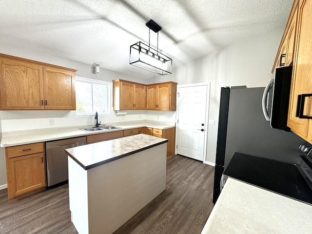 606 Tenth St W, Park Rapids, MN 56470 - kitchen featuring a sink, stainless steel dishwasher, dark wood-style flooring, range with electric stovetop, and a textured ceiling