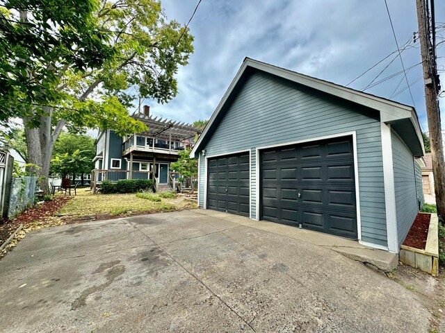 view of detached garage