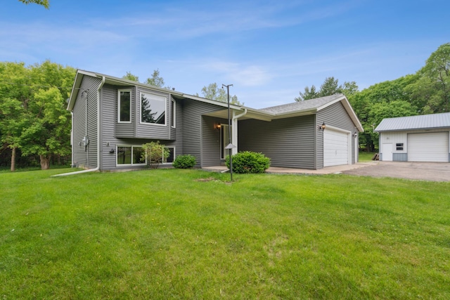 11170 207th Ave NW, Elk River, MN 55330 - tri-level home with a front lawn