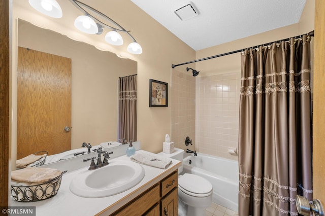 full bathroom with shower / bathtub combination with curtain, visible vents, toilet, and vanity