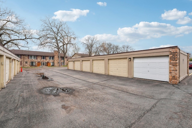 4654 Cedar Lake Rd S Unit 6, Saint Louis Park, MN 55416 - view of garage