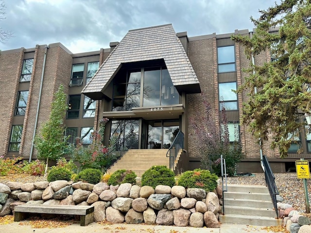 6075 Lincoln Dr Unit 201, Edina, MN 55436 - view of building exterior with stairs