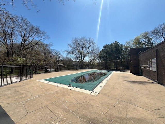 6075 Lincoln Dr Unit 201, Edina, MN 55436 - view of swimming pool featuring a patio area