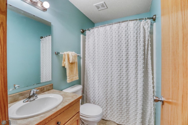 full bathroom with visible vents, a shower with curtain, toilet, and vanity
