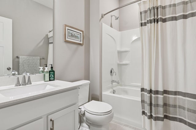 7393 Emily Cir, Lino Lakes, MN 55038 - full bathroom featuring vanity, shower / bath combo, and toilet