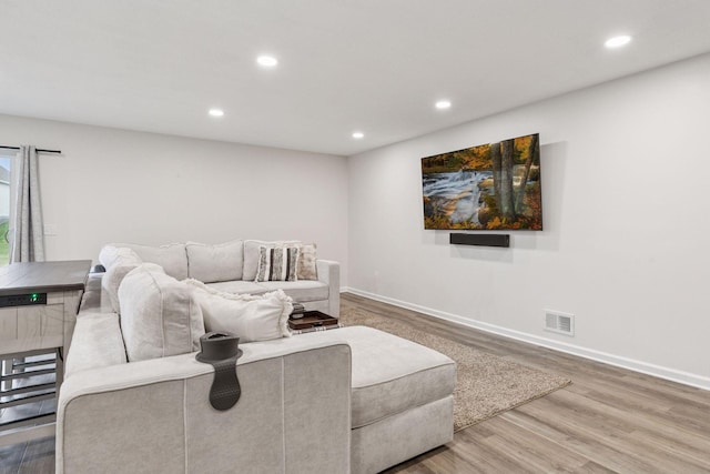 7393 Emily Cir, Lino Lakes, MN 55038 - living room featuring wood finished floors, baseboards, visible vents, and recessed lighting