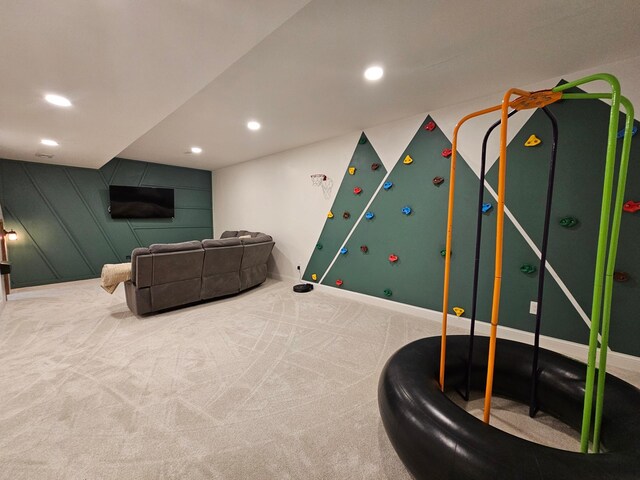 rec room featuring recessed lighting, baseboards, and carpet
