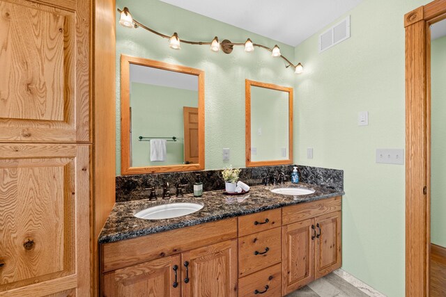 63626 Hannu Ln, Finlayson, MN 55735 - full bathroom with double vanity