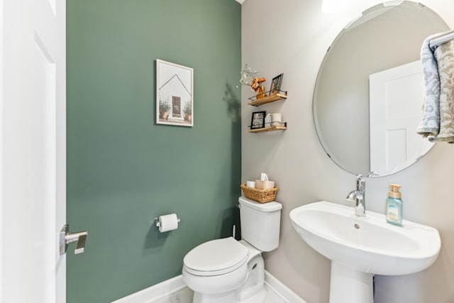 2133 Johanna Cir, Lino Lakes, MN 55038 - bathroom with baseboards, a sink, and toilet