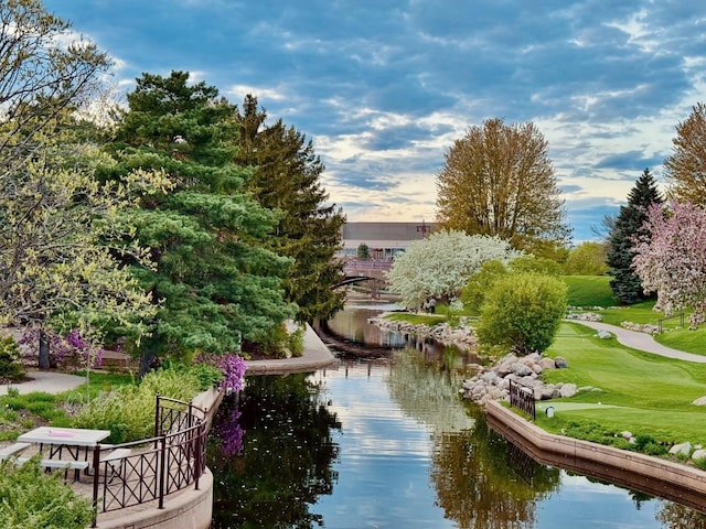 5541 70th St, Edina, MN 55439 - view of property's community featuring a water view