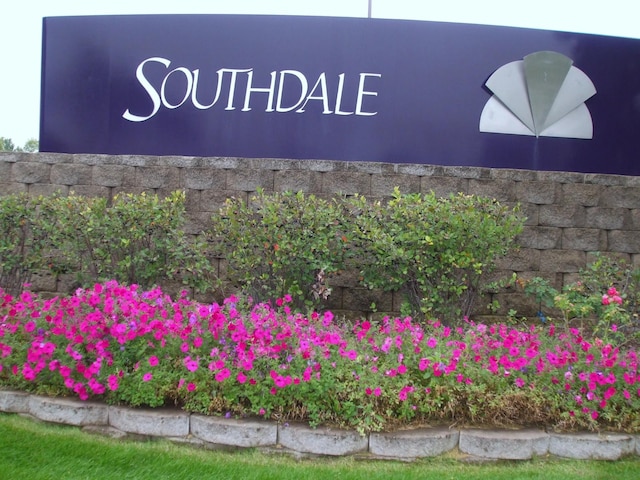 5541 70th St, Edina, MN 55439 - view of community sign