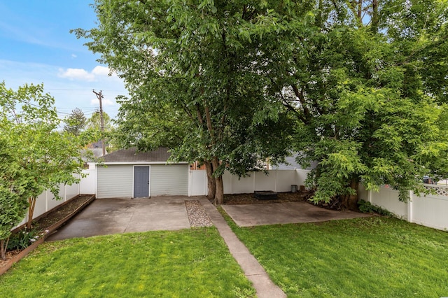 6049 Wentworth Ave, Minneapolis, MN 55419 - fenced backyard featuring a patio area