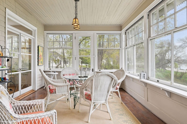 sunroom featuring a healthy amount of sunlight