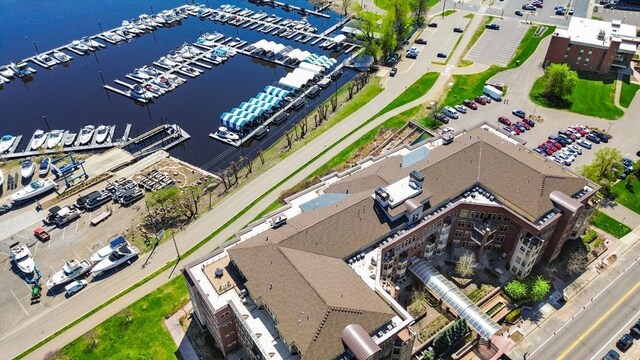 bird's eye view with a water view