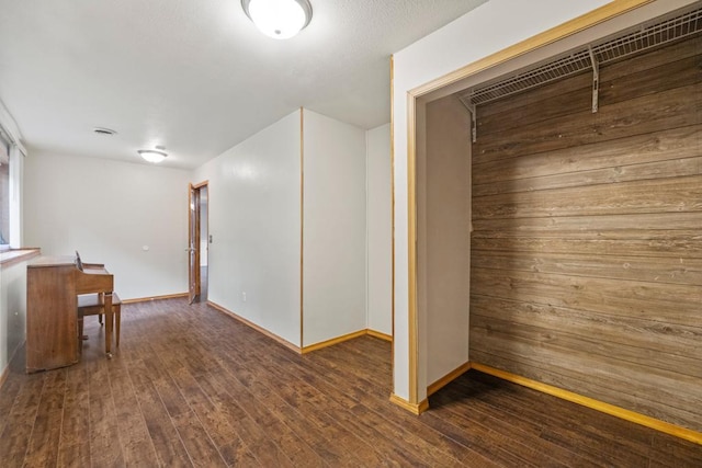 1312 Widgeon Way, Buffalo, MN 55313 - interior space with baseboards and wood finished floors