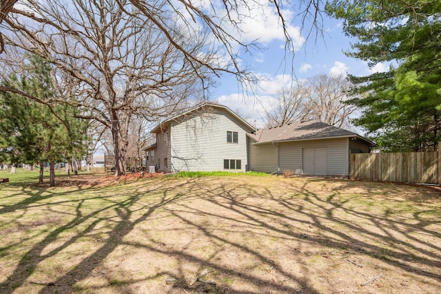 612 19th St N, Sartell, MN 56377 - view of yard featuring fence
