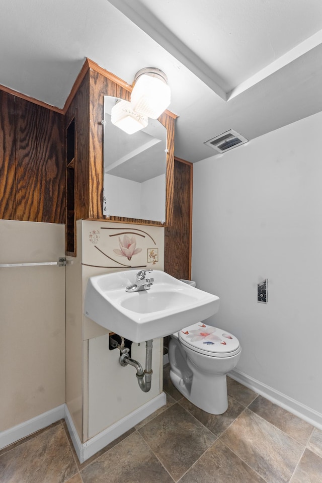 7544 4th Ave S, Richfield, MN 55423 - half bath with toilet and baseboards